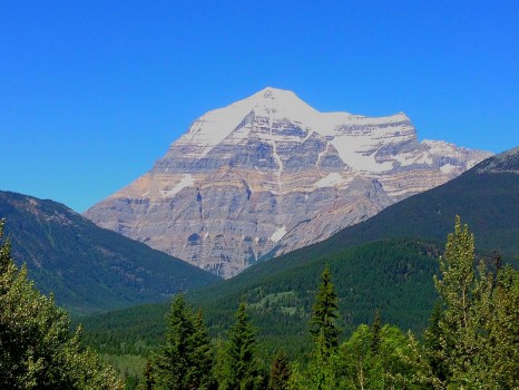 Mount Robson, Mt. Robson, Rocky Mountaineer, train, Canada, Vancouver, Jasper, British Columbia, Alberta