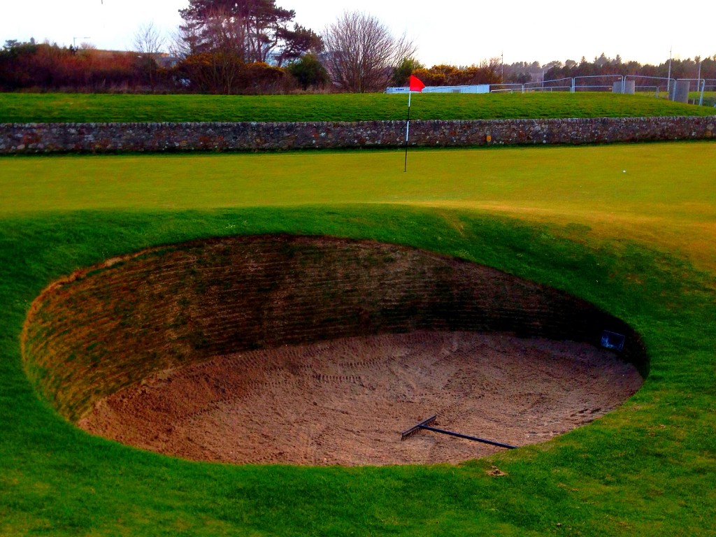 road hole bunker, Scotland, St. Andrews, the Old Course at St. Andrews