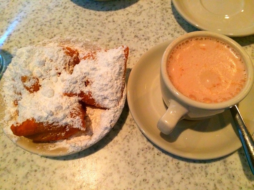 New Orleans, Louisiana, beignets, Cafe du Monde