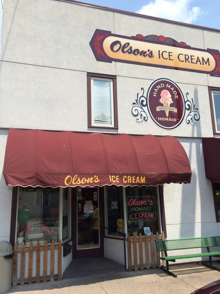 Chippewa Falls, Wisconsin #DoMoreCountry, Country Inn & Suites, Olson's Ice Cream