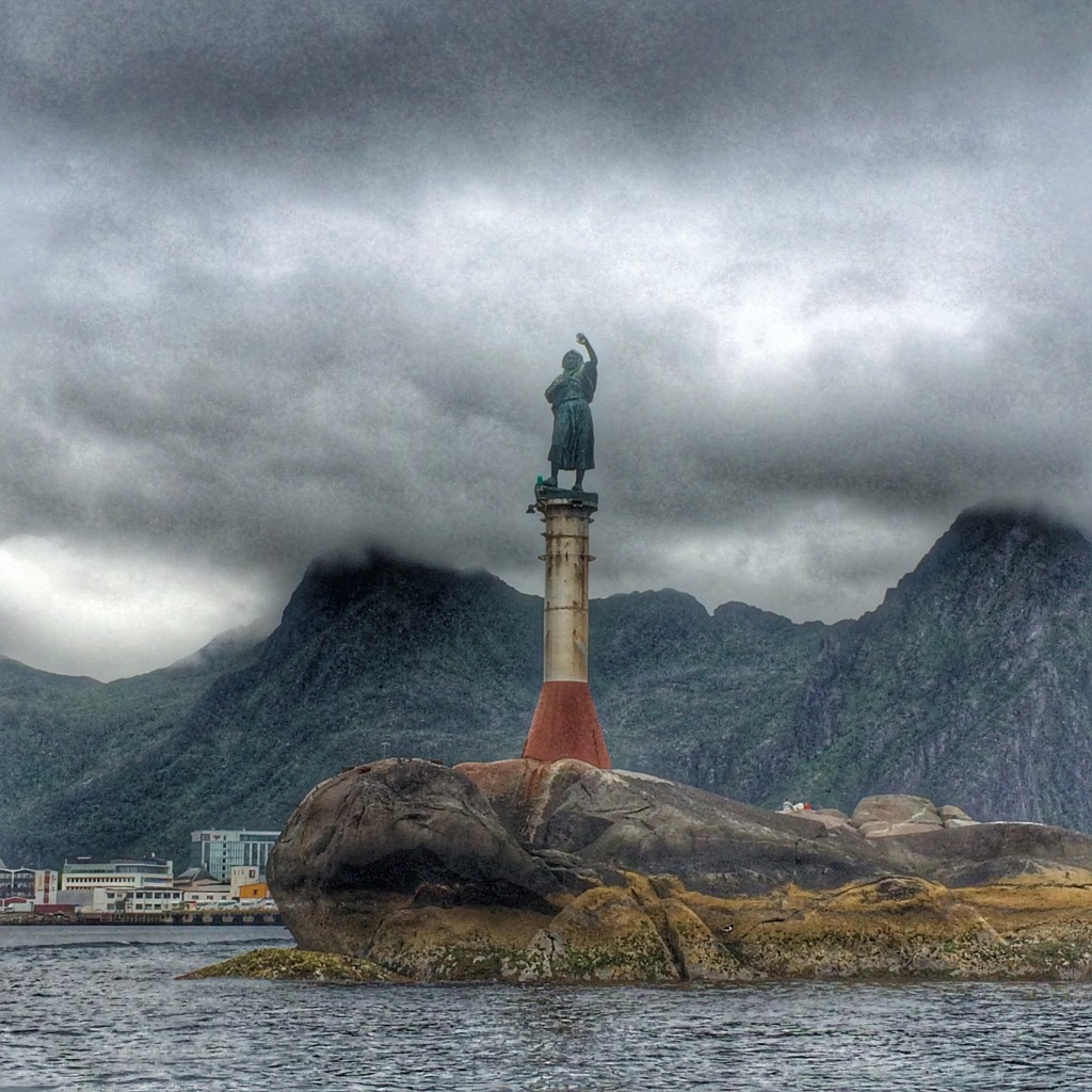fisherman's wife, statue, Svolvaer, Norway