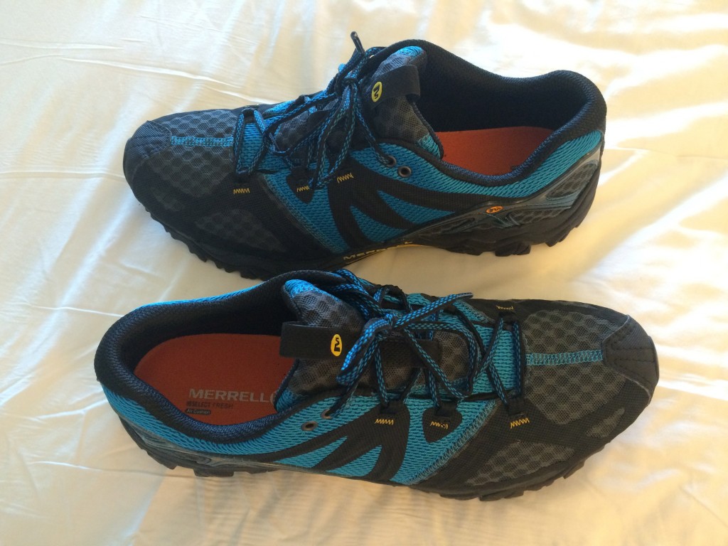 TravelSmith, Whats in my carry on, Merrell, sneakers
