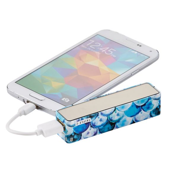 10 Must Have Travel Accessories, travel accessories, TravelSmith, Triple C Beauty Bar Mirrored Charger, charger