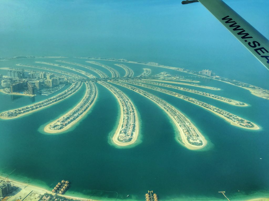 5 Awesome Things to do in Dubai, Things to do in Dubai, Dubai, UAE, United Arab Emirates, Emirates, scenic flight, seaplane, Palm Islands