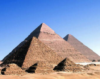 giza-pyramids.bmp