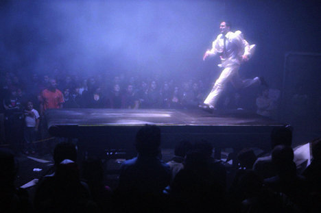 fuerzabruta_1.bmp