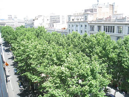 barca-hotel-view-of-ramblas.bmp