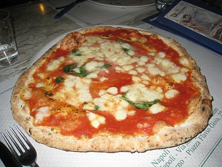 italy-napoli-pizza.bmp