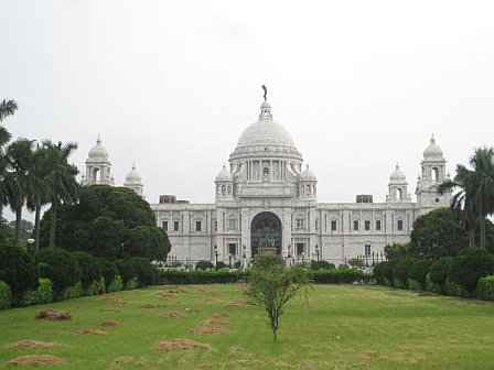 kolkata-victoria-memorial-1.bmp