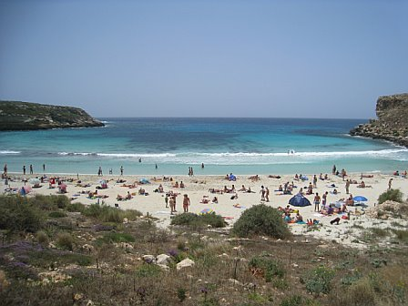 lampedusa-behind-beach.bmp