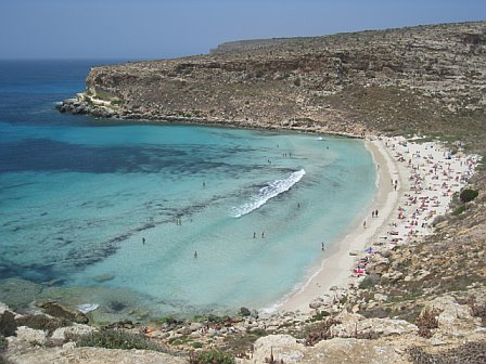 lampedusa-conigli-beach.bmp