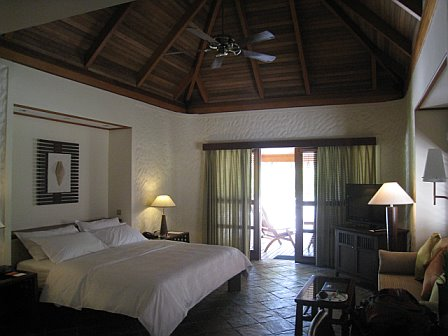 maldives-bedroom.bmp