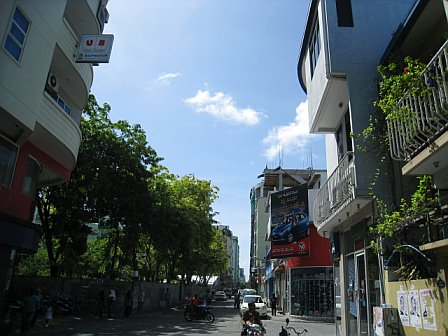 maldives-male-main-street.bmp