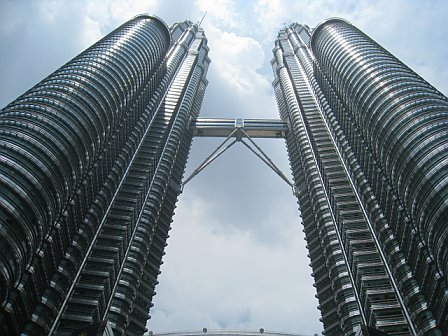kl-towers-looking-up.bmp