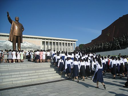 dprk-statue-cult.bmp