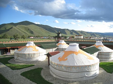 mongolia-yurts.bmp