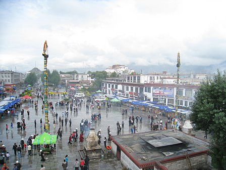 tibet-barkhor-square.bmp