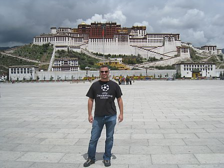 tibet-me-at-potala.bmp