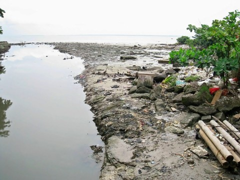 gabon-filthy-water.bmp