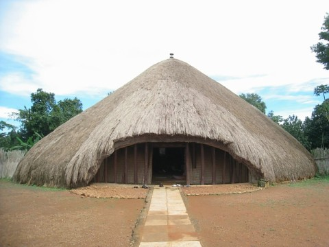 ug-kasubi-tombs.bmp