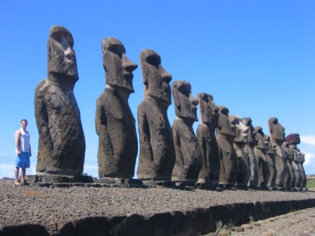 easter-island-with-moai.bmp
