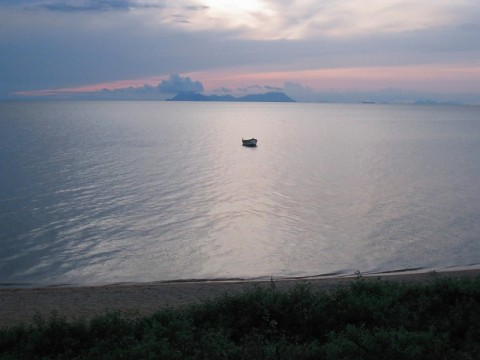 lake-malawi-sunrise.bmp