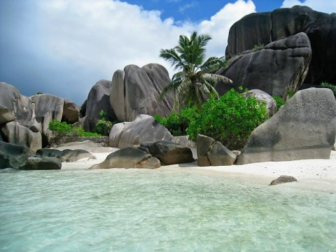 sey-anse-source-dargent-granite-rocks.bmp