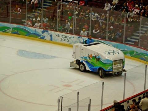 yvr-zamboni.bmp