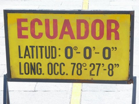 ecuador-lat-sign.bmp
