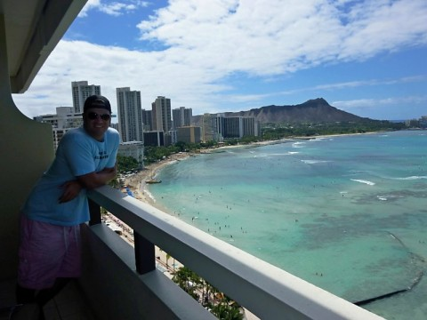 hawaii-me-atop-waikiki-from-room.bmp