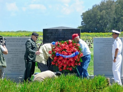 midway-wreath-ceremony.bmp