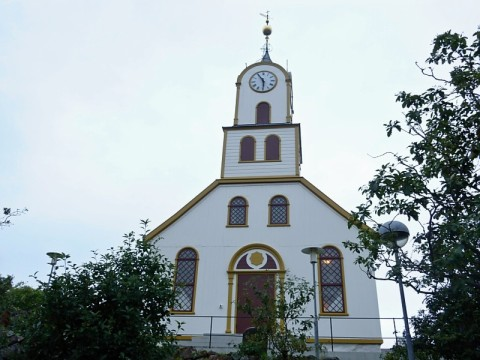 faroes-cool-church.bmp