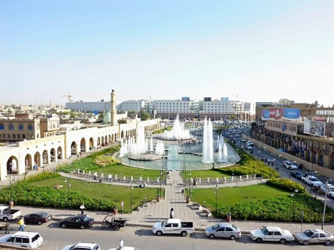 iraq-main-square-and-mosque.bmp