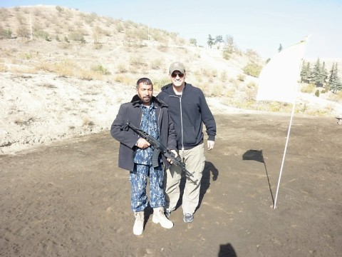kabul-on-green-with-my-security-guard.bmp