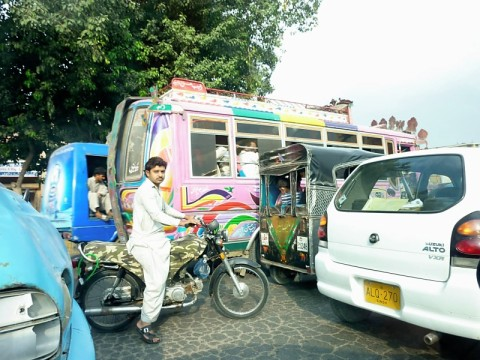 pakistan-traffic.bmp