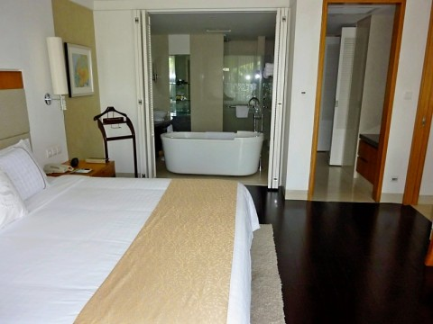 hainan-sheraton-room.bmp