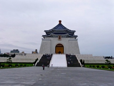 taipei-chiang-kai-shek-memorial.bmp