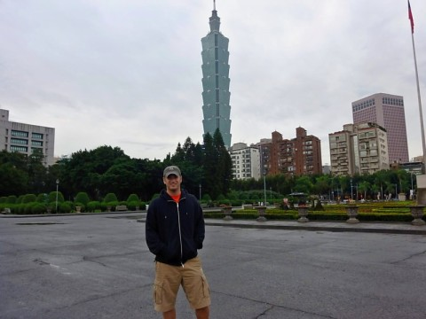 taipei-me-and-101-from-sys-park.bmp