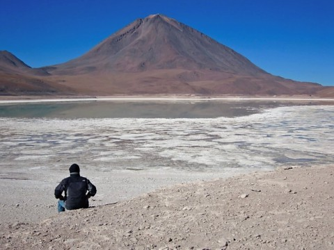 bolivia-laguna-verde-chillin.bmp