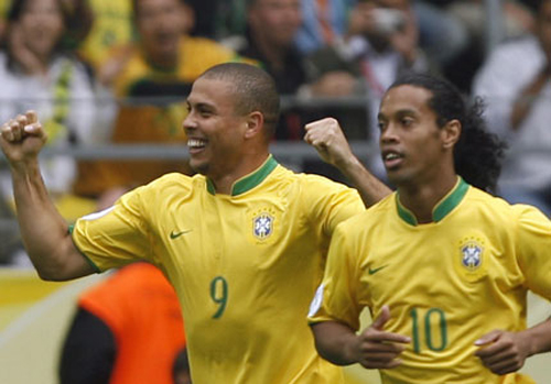 ronaldo-and-ronaldinho.bmp