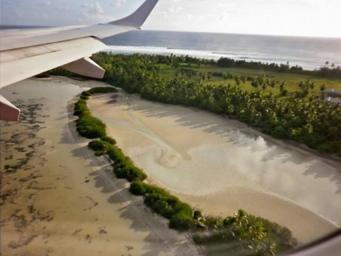 xmas-cocos-palms-and-lagoon.bmp