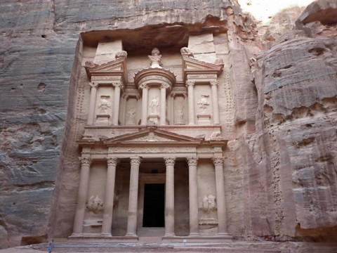 petra-treasury-alone.bmp