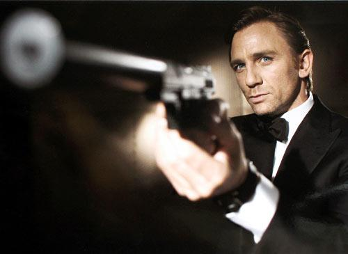 bond-craig-gun.bmp