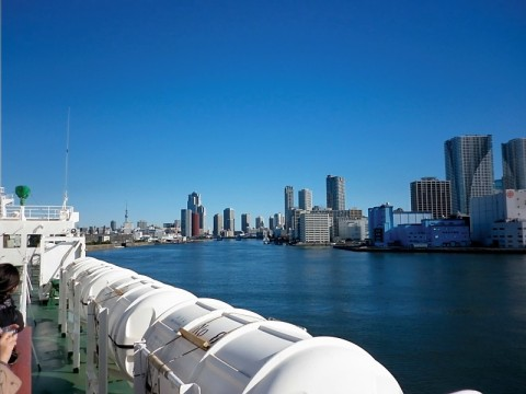 oga-ferry-in-tokyo-harbor.bmp