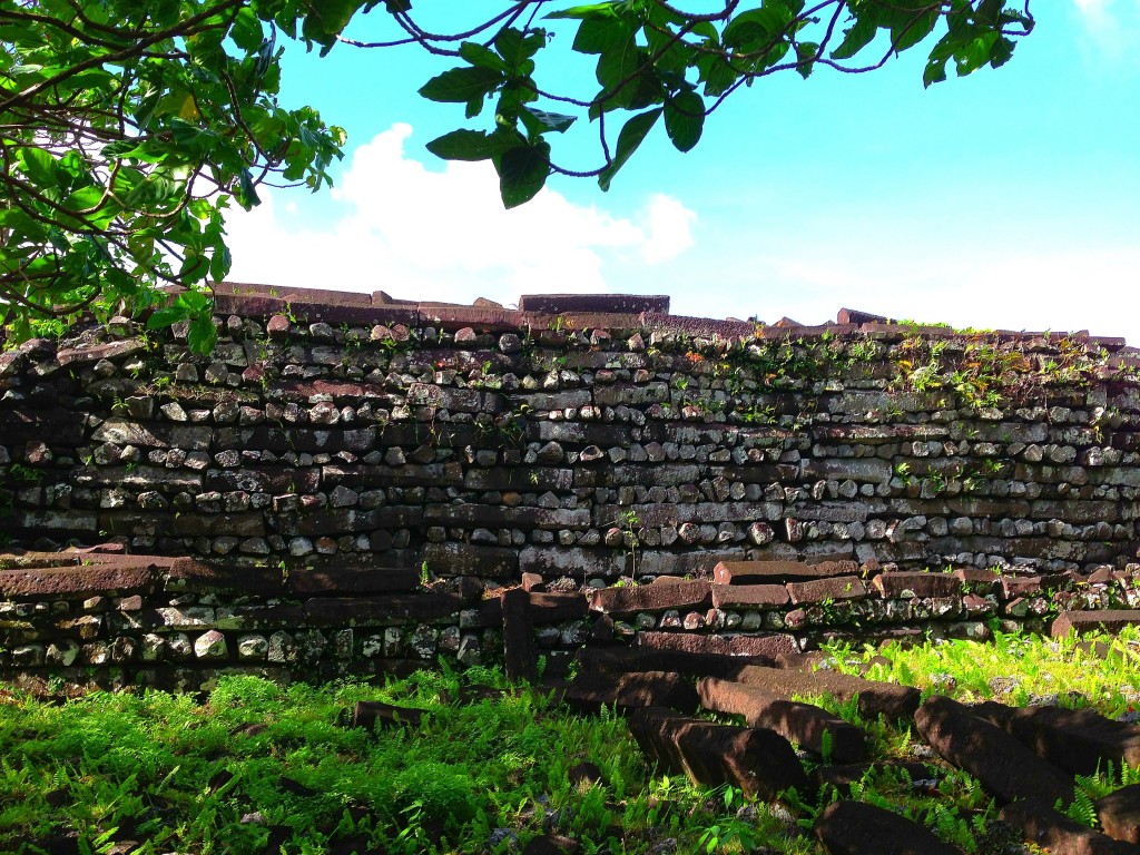 Pohnpei, Micronesia, FSM, Federated States of Micronesia, Nan Madol, kayak, archaeological site