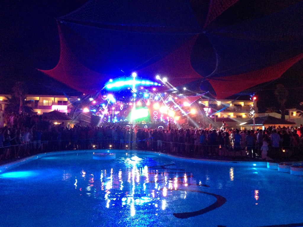 Ibiza, beach, Playa d'en Bossa, Ushuaia Beach Hotel, Spain, Balearic Islands, party at Ushuaia Beach Hotel