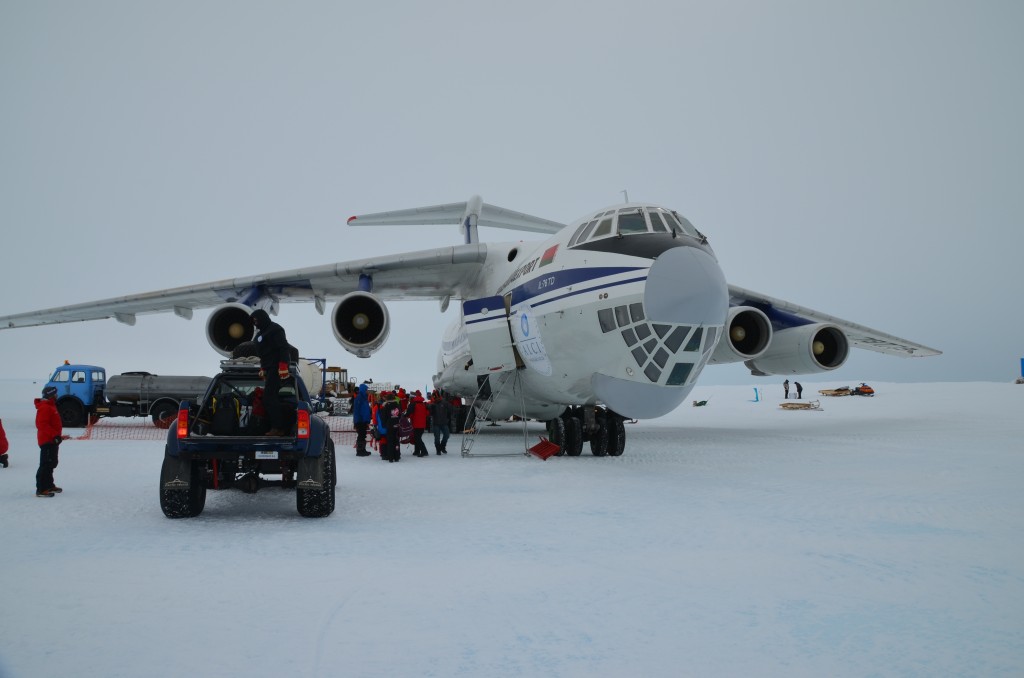 Ilyushin 76, Antarctica