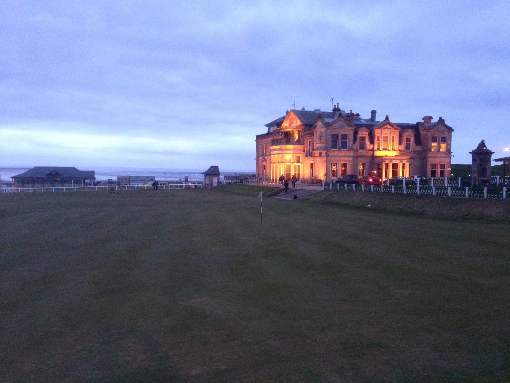 18th green st. andrews at night, Scotland, St. Andrews, the Old Course at St. Andrews