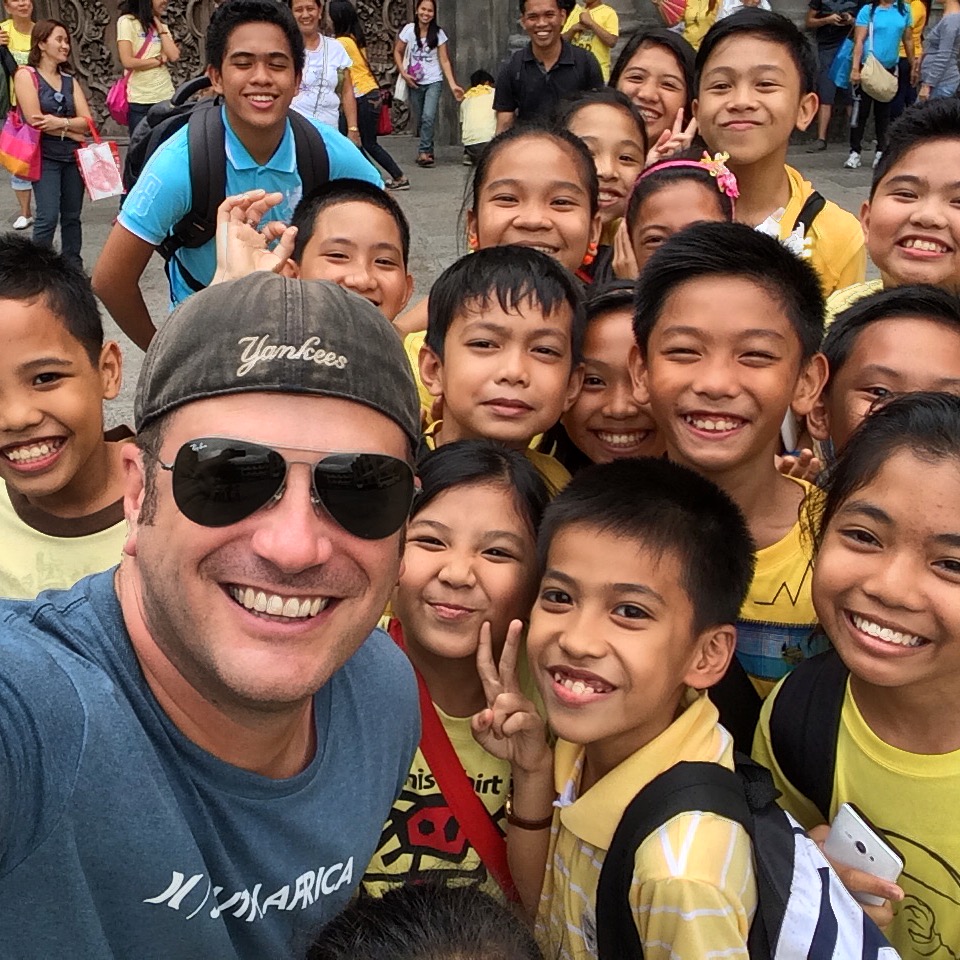 Lee Abbamonte. selfie, kids, Manila, Philippines