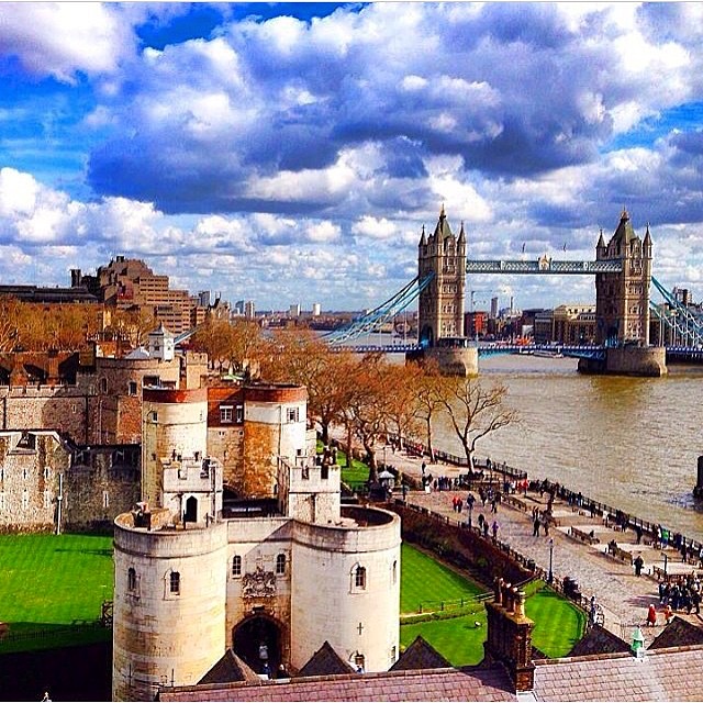 London, England, Cheval Three Quays, Tower of London, Tower Bridge